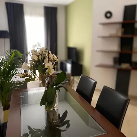 Portico Apartment *
